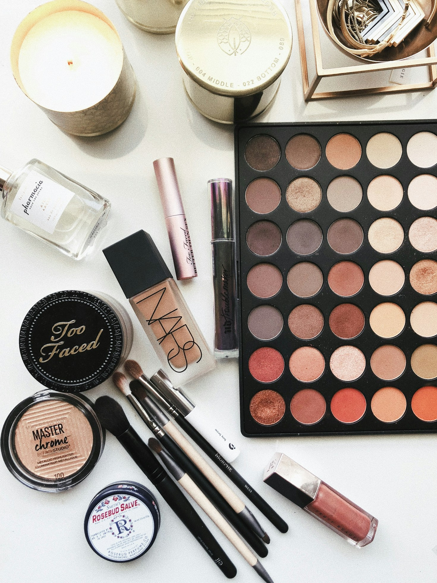 Decoding Beauty Trends: What’s In and What’s Out